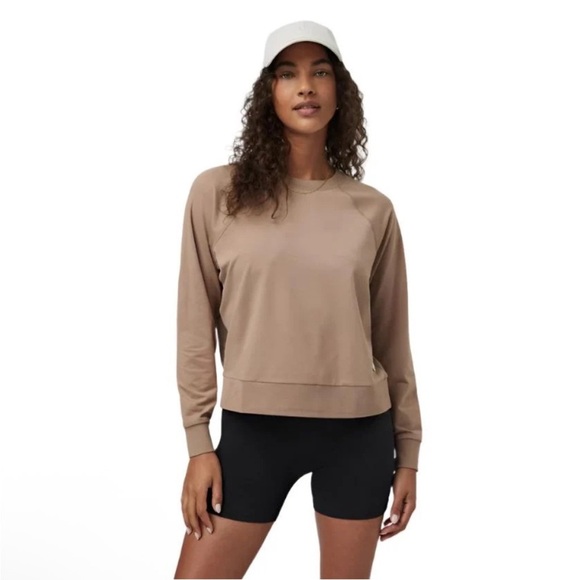 VUORI cropped crewneck pullover oversized dream knit halo athletic sweatshirt - Picture 6 of 6